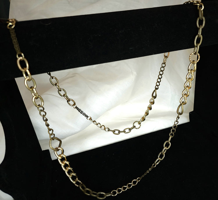 This necklace is the perfect blend of rustic charm and timeless elegance! Whether you’re dressing up for a special occasion or adding a touch of personality to your everyday look, this piece is made to be loved and worn effortlessly.