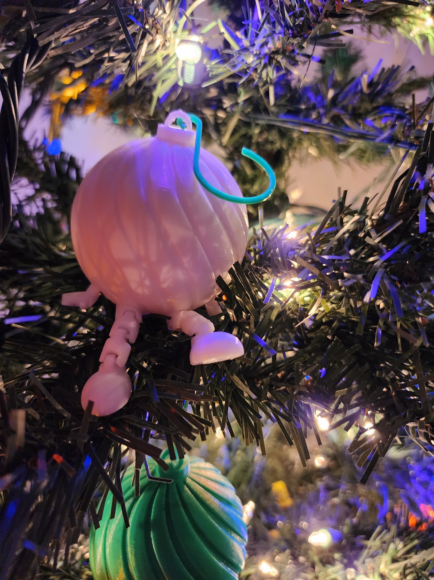 3D Printed Christmas Ornament White Christmas Ball with Legs
