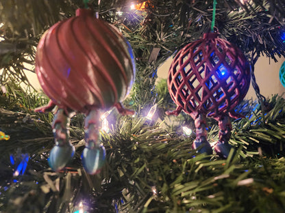 3D Printed Christmas Ornament Iridescent Christmas Ball with Legs