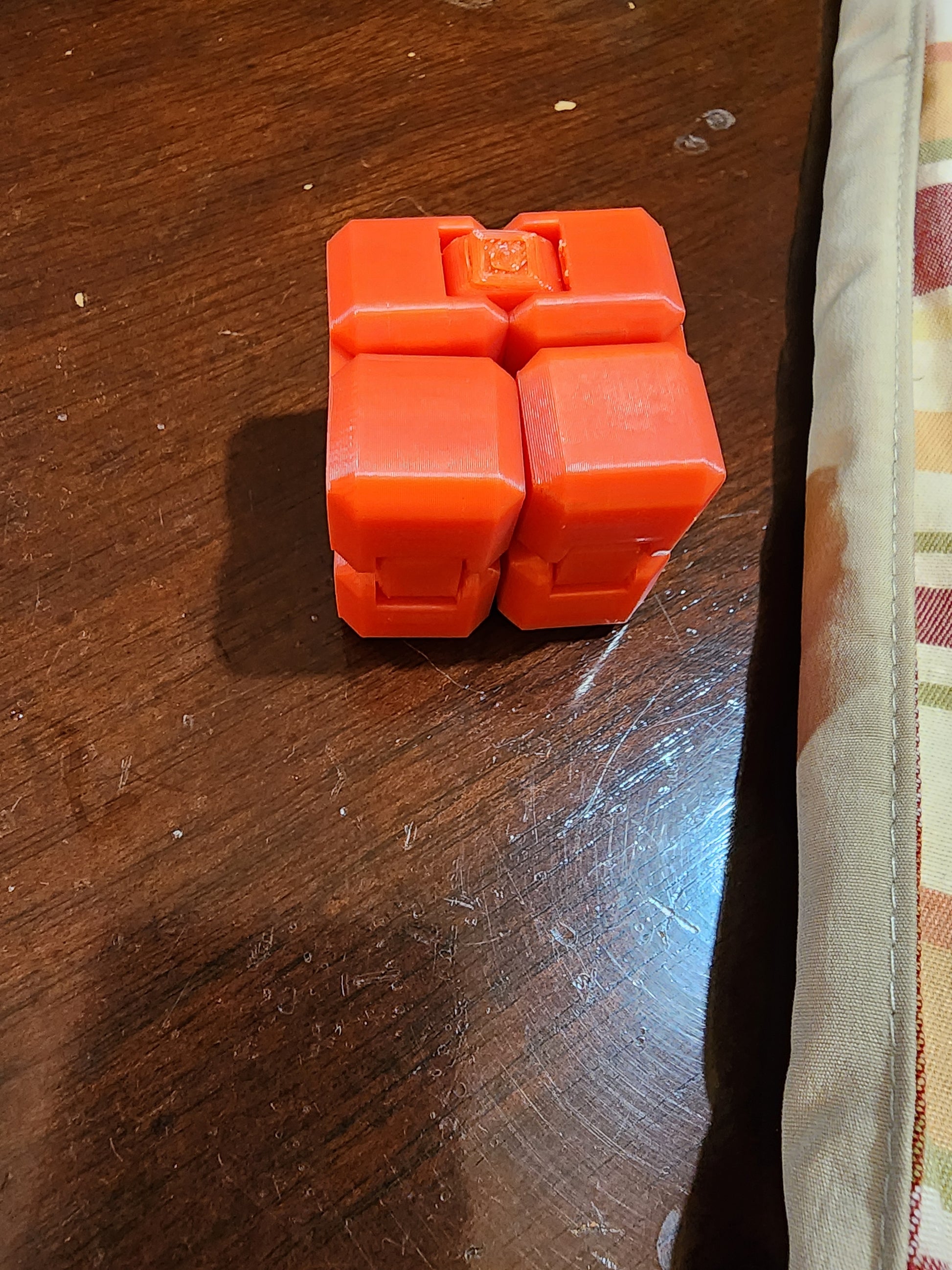 A relaxing fidget-styled infinity cubed designed originally by Austin Vojta