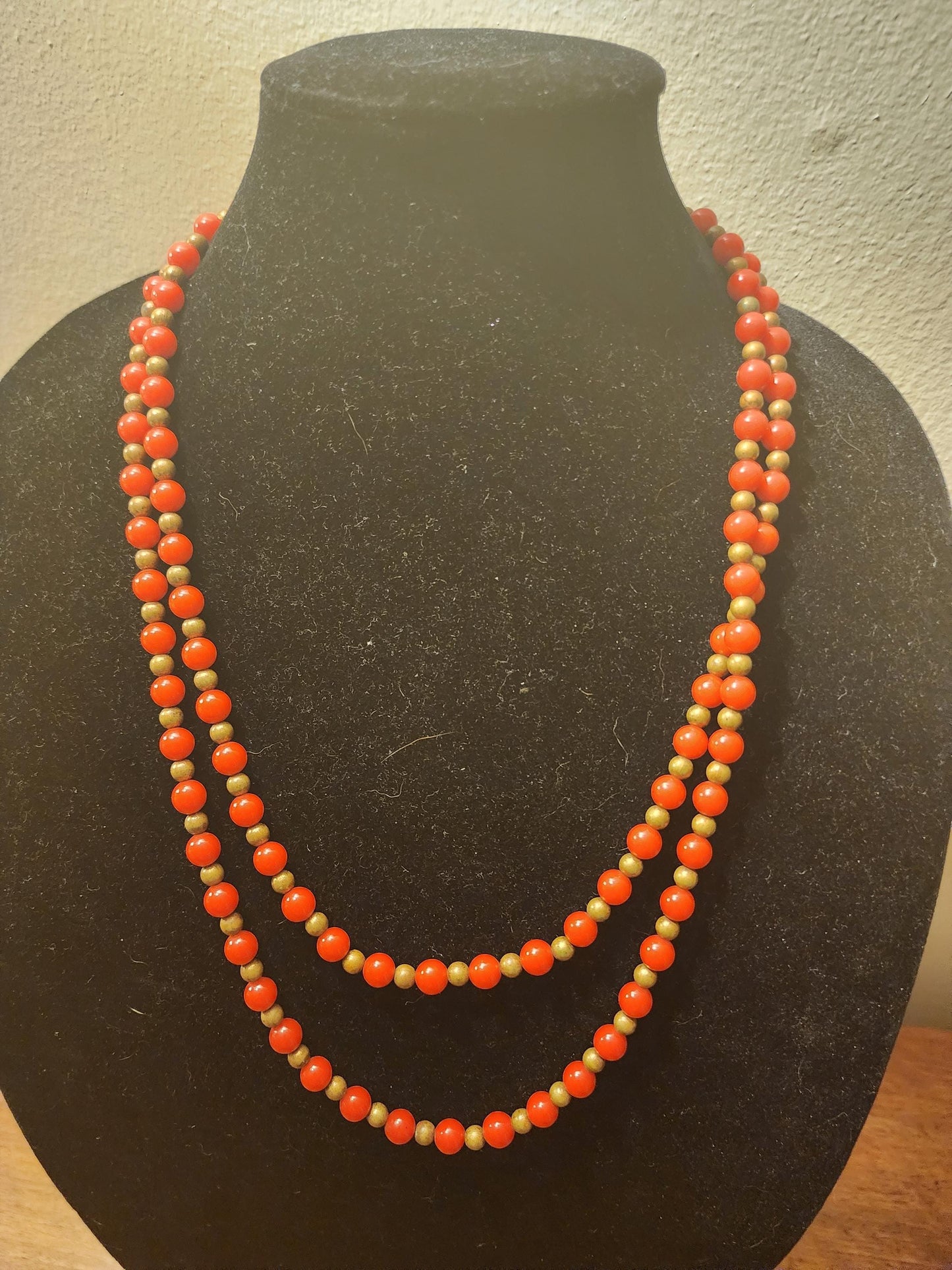 Country Chic Red and Bronze Beaded Necklas