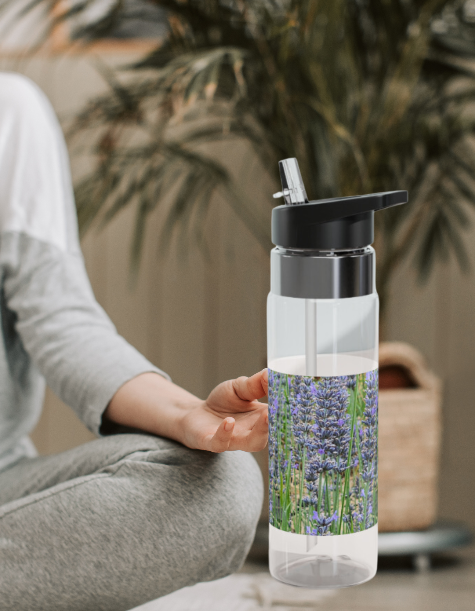 The Lavender Kensington Tritan™ Sport Bottle, with a capacity of 20oz, is the perfect companion for staying hydrated on the go. This stylish and durable bottle is made from Tritan™ material, ensuring it is both lightweight and impact-resistant. The lovely lavender color adds a touch of elegance to your daily hydration routine. 